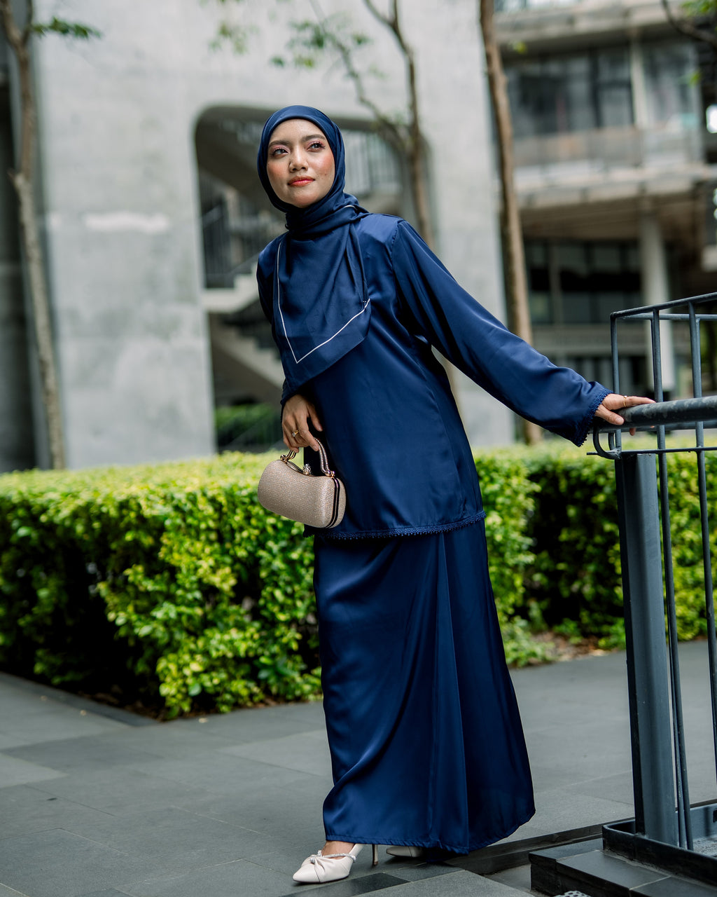 AURA | NAVY BLUE